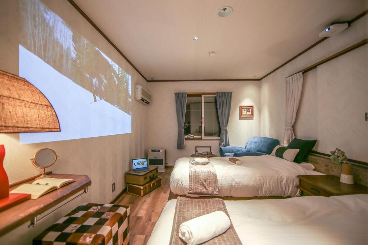Apricot Pension Hakuba Exterior foto